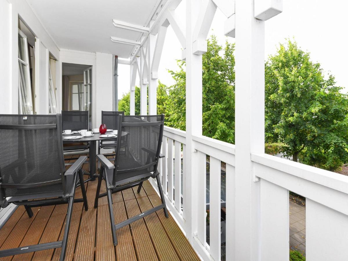 Charming Apartment On Ruegen Island With Balcony Sellin Kültér fotó