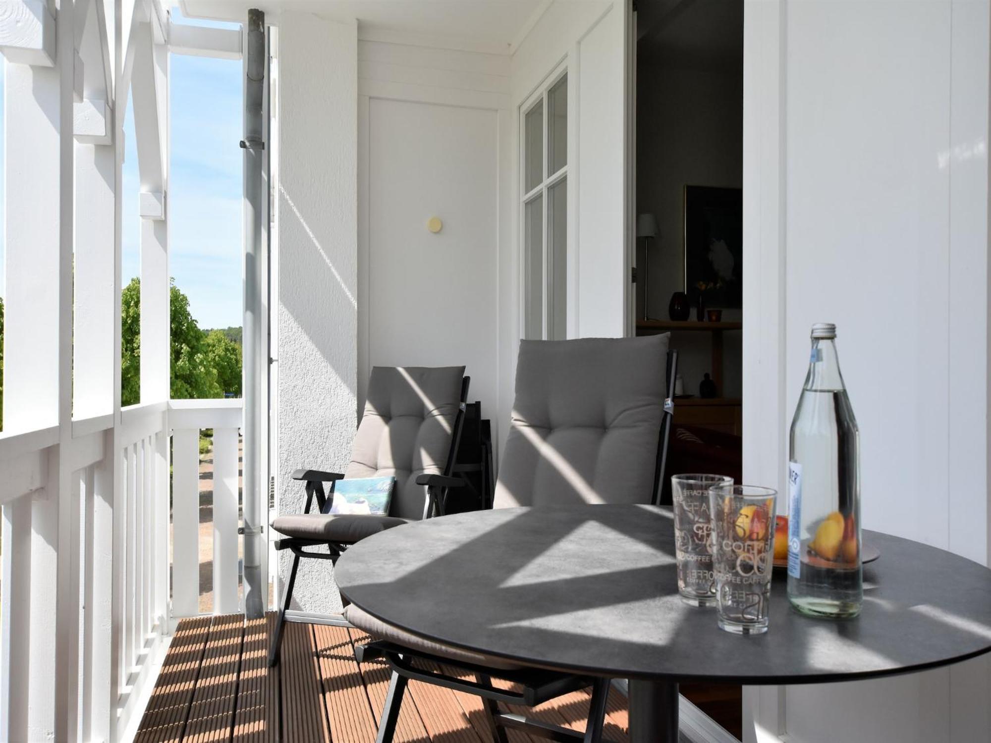 Charming Apartment On Ruegen Island With Balcony Sellin Kültér fotó